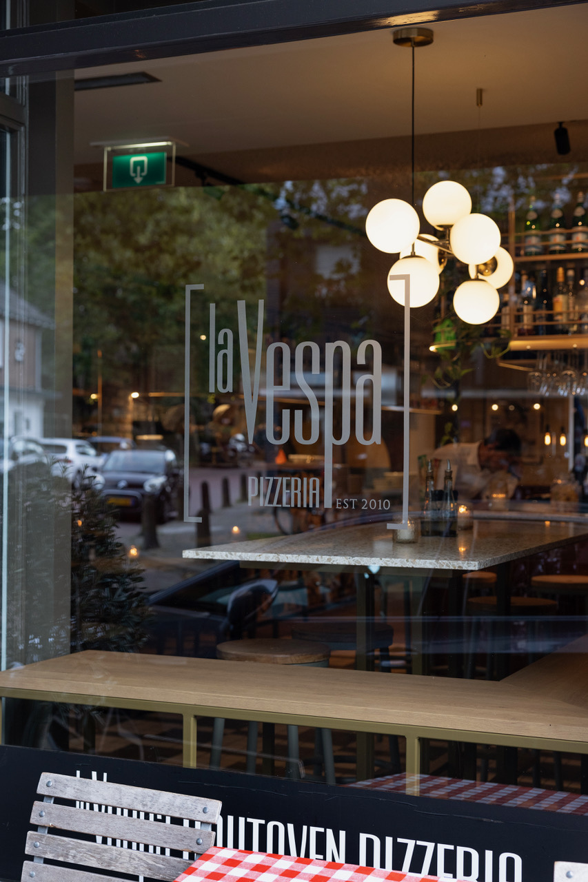 La Vespa Laren Voorkant