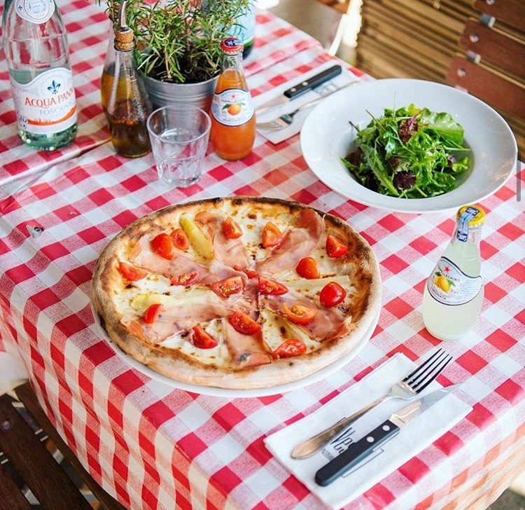 Houtoven pizza